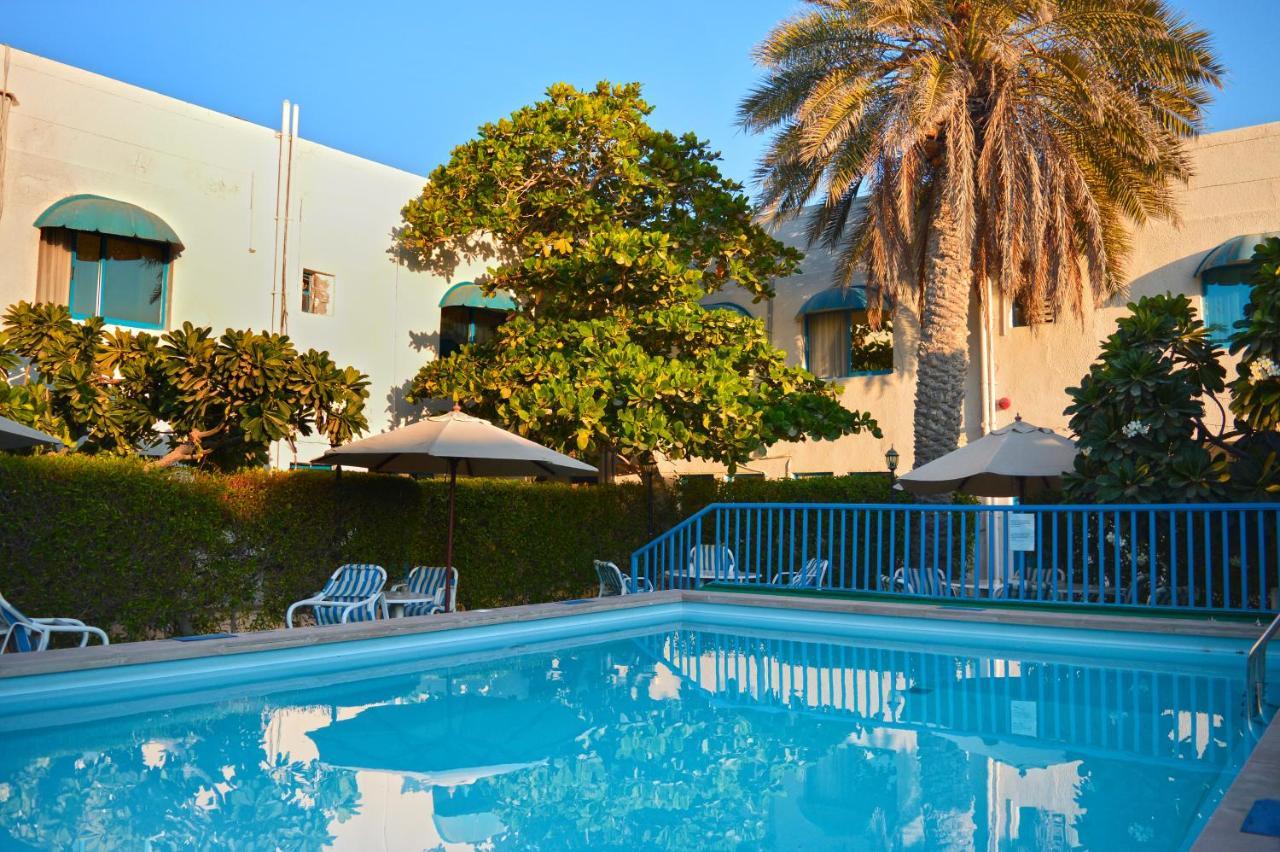 Al Corniche Hotel Sharjah Buitenkant foto