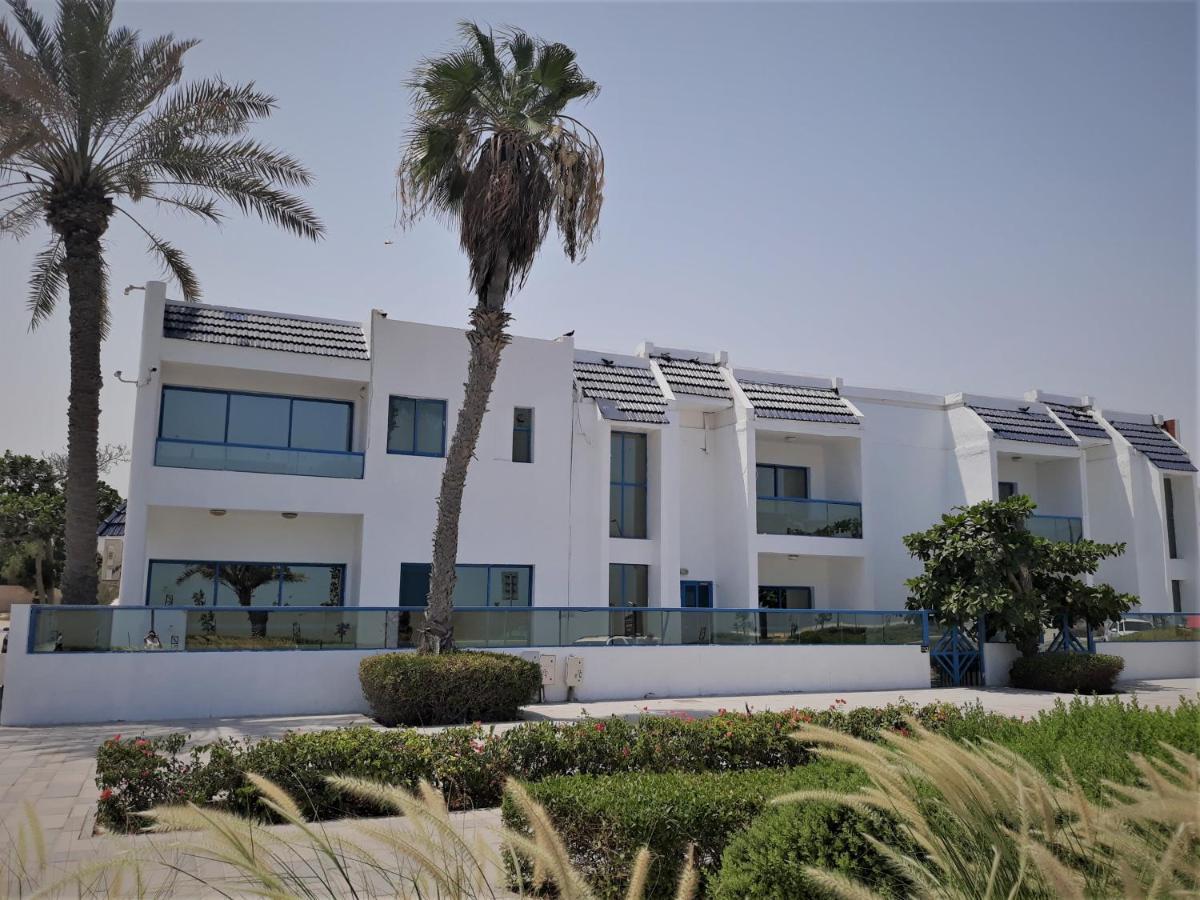 Al Corniche Hotel Sharjah Buitenkant foto