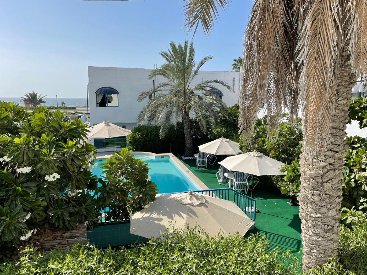 Al Corniche Hotel Sharjah Buitenkant foto