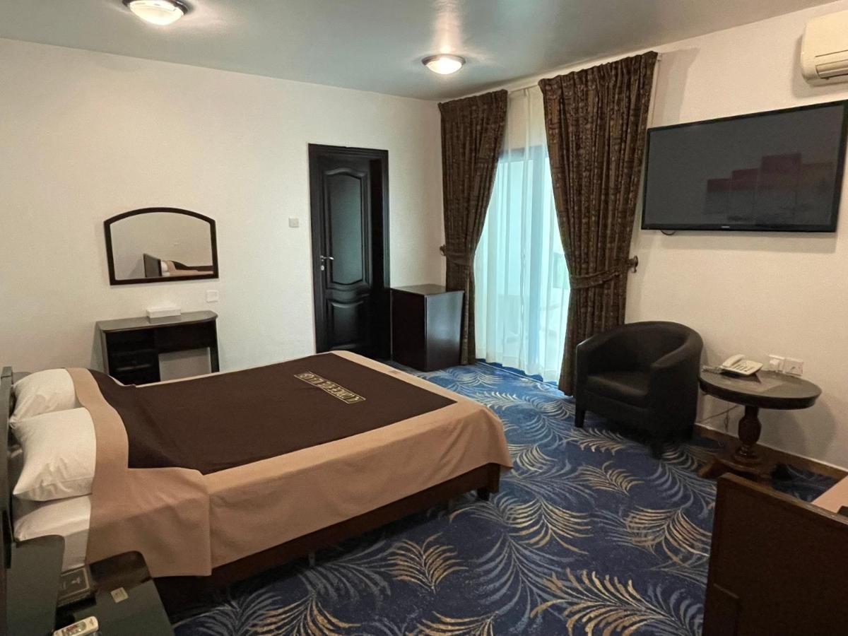 Al Corniche Hotel Sharjah Buitenkant foto