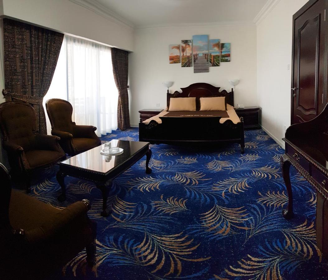 Al Corniche Hotel Sharjah Buitenkant foto