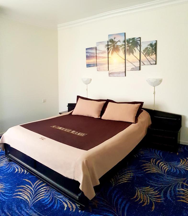 Al Corniche Hotel Sharjah Buitenkant foto