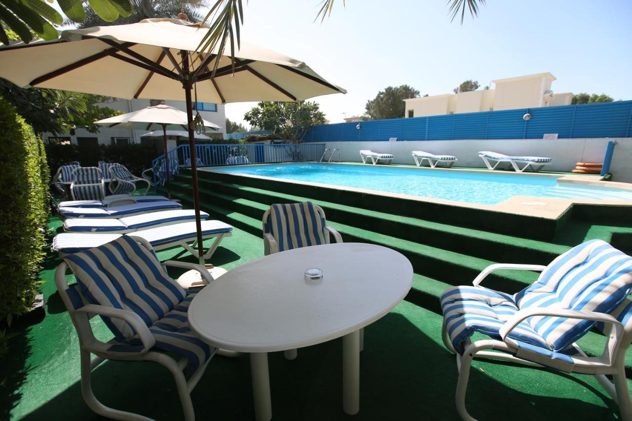 Al Corniche Hotel Sharjah Buitenkant foto
