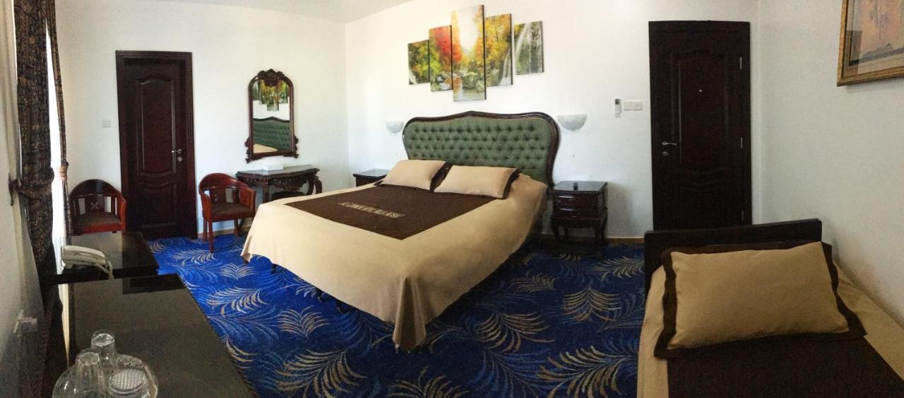 Al Corniche Hotel Sharjah Buitenkant foto