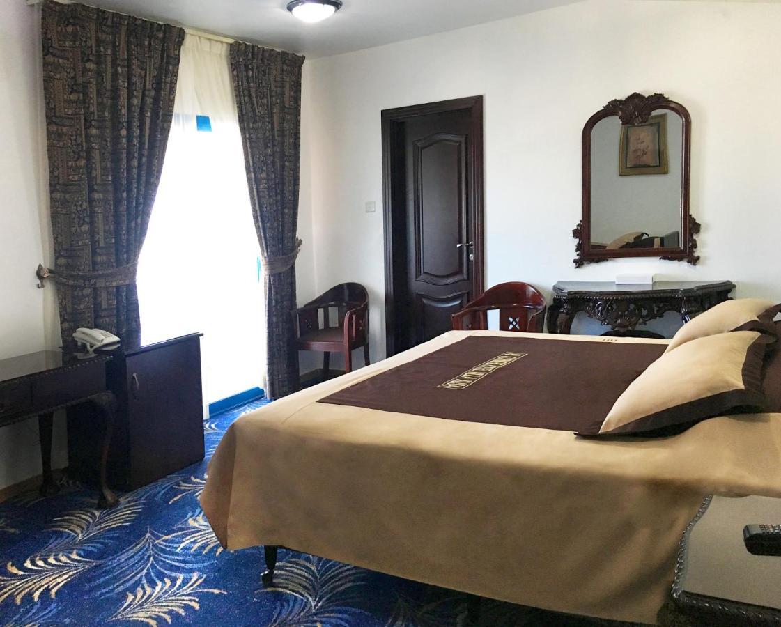 Al Corniche Hotel Sharjah Buitenkant foto